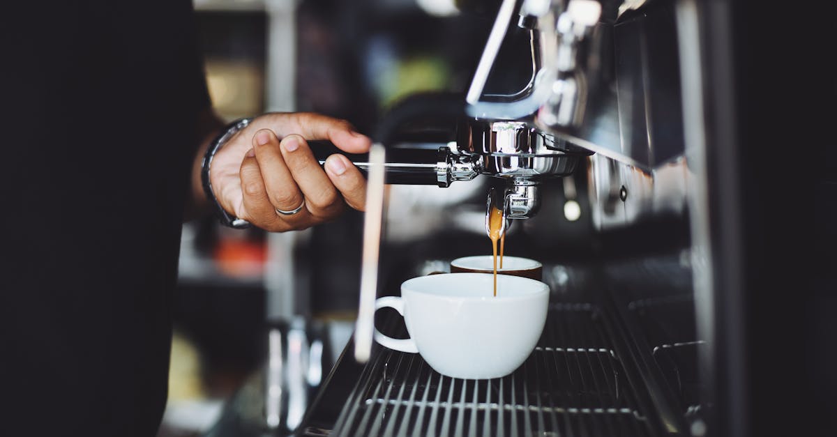 découvrez l'univers du café : ses riches arômes, ses variétés exquises et ses techniques de préparation. apprenez à savourer chaque gorgée et plongez dans l'art de la dégustation du café.