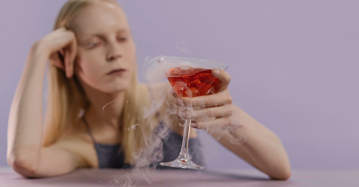 découvrez une série captivante de vampires adultes qui mêle passion, mystère et aventures surnaturelles. plongez dans un univers sombre où l'amour et le danger se rencontrent, offrant une expérience intense aux amateurs de récits fantastiques.