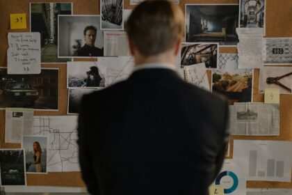 découvrez le meilleur des romans policiers avec notre sélection des détectives les plus captivants. plongez dans des intrigues palpitantes, des énigmes à résoudre et des personnages inoubliables qui vous tiendront en haleine jusqu'à la dernière page.