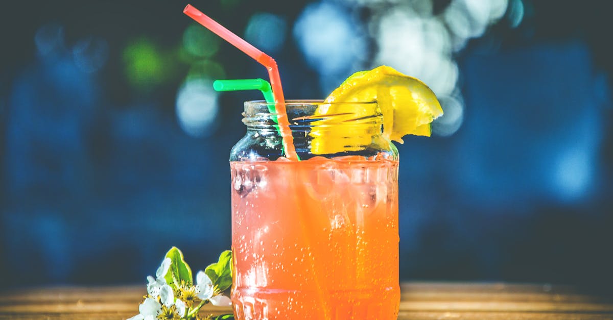 découvrez notre sélection de cocktails tendance pour élever vos soirées. recettes classiques ou créations originales, trouvez l'inspiration pour éblouir vos invités avec des boissons savoureuses et rafraîchissantes.