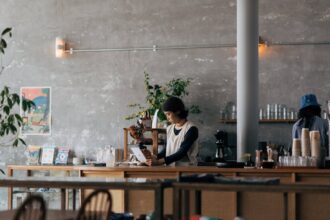 découvrez une sélection de termes élégants pour rehausser votre expression écrite. apprenez à utiliser un vocabulaire raffiné qui impressionnera vos lecteurs et enrichira vos communications.