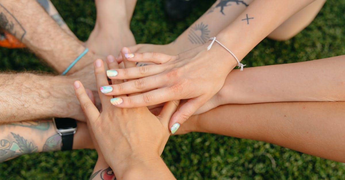 découvrez des idées de tatouages d'amitié uniques pour célébrer des liens indéfectibles. que ce soit des symboles, des mots ou des designs assortis, explorez des créations qui incarnent votre connexion spéciale avec vos amis.