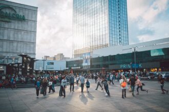 découvrez primark, votre destination mode incontournable pour des vêtements tendance à prix accessibles. explorez nos collections variées pour toute la famille et trouvez des articles qui répondent à toutes vos envies, de la mode contemporaine aux essentiels du quotidien.