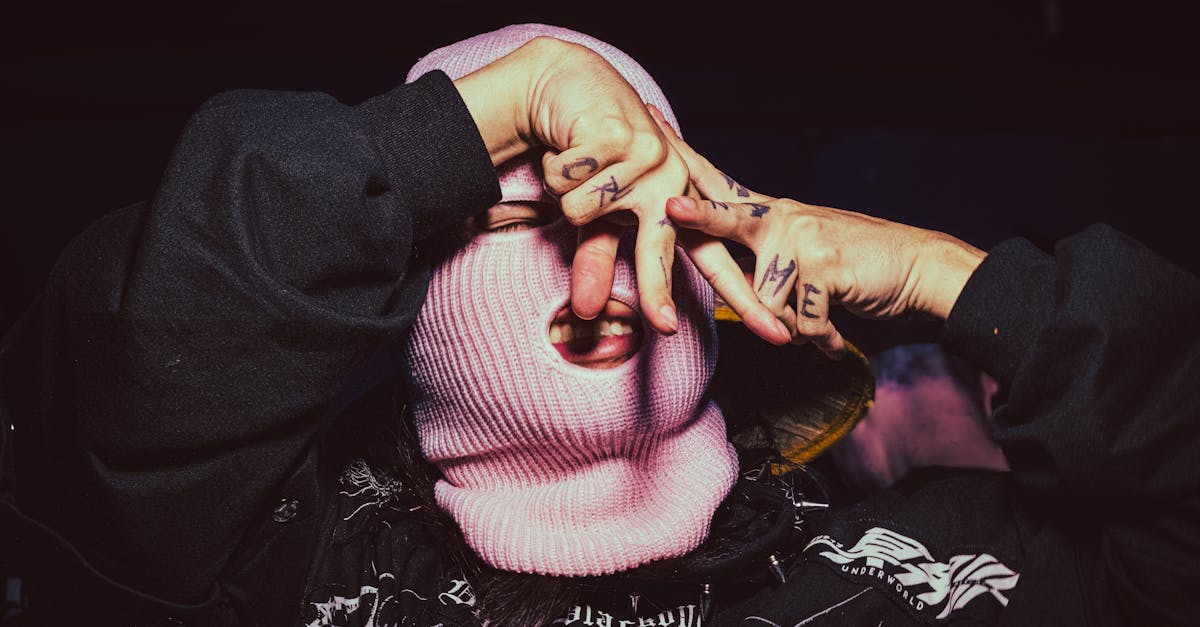 découvrez des idées inspirantes de tattoos pour frères et sœurs. que ce soit un symbole d'unité, d'amour ou de complicité, trouvez le design parfait qui célébrera votre lien unique à jamais.