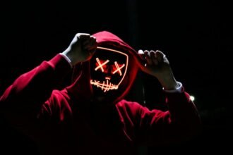 plongez dans un univers palpitant avec notre thriller captivant, où chaque page vous tiendra en haleine. mystères, suspense et rebondissements inattendus vous attendent, alors préparez-vous à une expérience de lecture intense qui vous tiendra en alerte jusqu'à la dernière ligne.