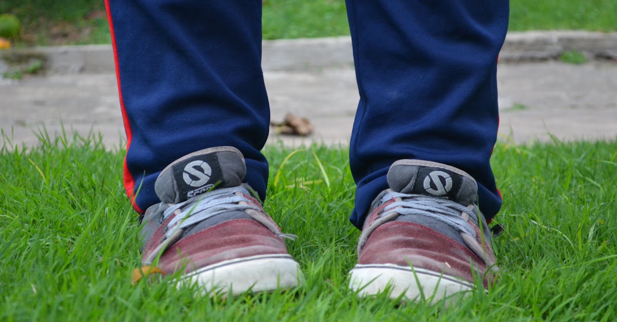 découvrez nos pantalons ultra confortables, conçus pour vous offrir une sensation de bien-être tout au long de la journée. idéaux pour les activités quotidiennes ou les moments de détente, ces pantalons allient style et douceur, garantissant un ajustement parfait et un confort maximal. offrez à votre garde-robe une touche de confort sans compromis.