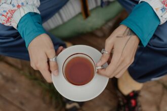 découvrez des idées inspirantes de tatouages ​​au poignet, alliant créativité et style. exprimez votre personnalité à travers des designs uniques qui ajoutent une touche artistique à votre poignet, tout en explorant les tendances et les significations derrière ces œuvres d'art corporel.