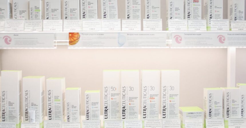 découvrez notre crème anti-âge révolutionnaire, formulée pour réduire visiblement les rides et raffermir la peau. profitez d'une hydratation intense et d'un éclat rajeuni grâce à notre mélange unique d'ingrédients naturels et de technologies avancées. retrouvrez une peau jeunesse et radieuse dès la première application.