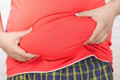 découvrez tout sur le ballonnement : causes, symptômes et conseils pour soulager cette gêne digestive. apprenez à éviter les aliments à risque et améliorez votre confort intestinal avec nos astuces pratiques.