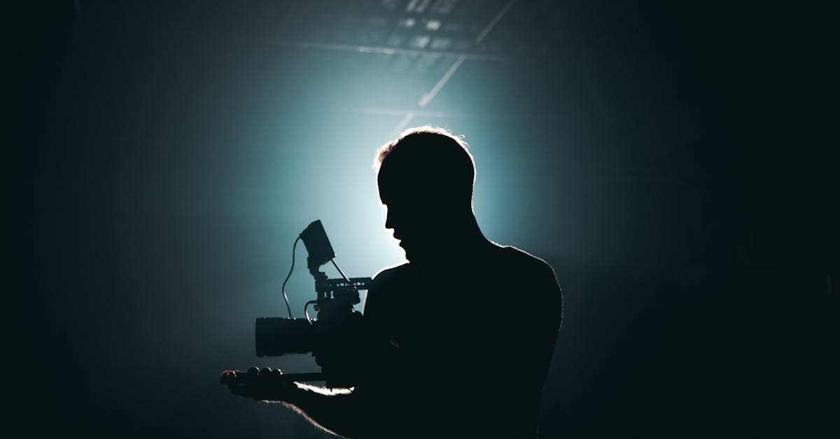 découvrez l'univers fascinant du cinéma, où l'art de raconter des histoires prend vie à travers des films captivants, des performances mémorables et des techniques cinématographiques innovantes. plongez dans les dernières sorties, les classiques intemporels et explorez les coulisses de cette industrie passionnante.