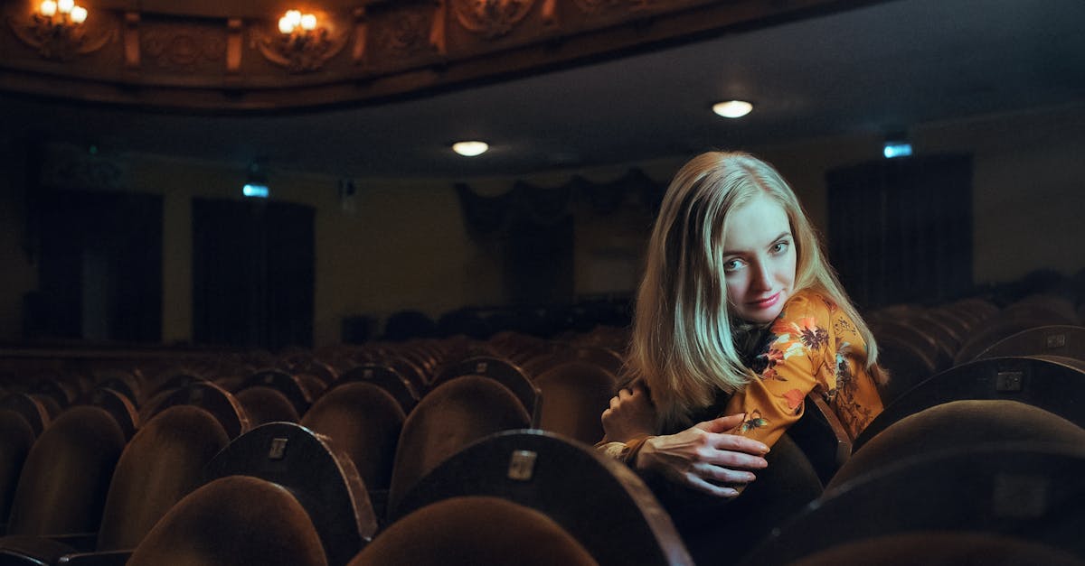 découvrez l'univers captivant du cinéma, où l'art de raconter des histoires prend vie à travers des films inoubliables, des performances éblouissantes et des réalisateurs visionnaires. plongez dans les dernières sorties, analyses et critiques pour apprécier chaque facette de cet art incontournable.