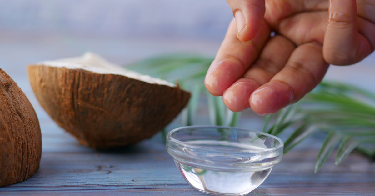 découvrez les nombreux bienfaits de l'huile de coco pour votre santé et votre beauté. que ce soit pour hydrater votre peau, nourrir vos cheveux ou améliorer votre digestion, l'huile de coco est un véritable allié naturel aux vertus exceptionnelles.
