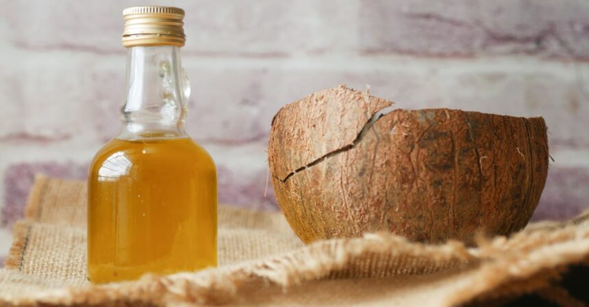 découvrez les bienfaits de l'huile de coco, un ingrédient naturel aux propriétés hydratantes, antioxydantes et antibactériennes. apprenez comment l'intégrer dans votre routine beauté et votre alimentation pour une santé optimale.