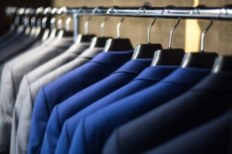 découvrez notre collection de robes élégantes, parfaites pour toutes les occasions. que ce soit pour une soirée, un mariage ou une sortie décontractée, trouvez la robe qui vous mettra en valeur et sublimera votre silhouette.