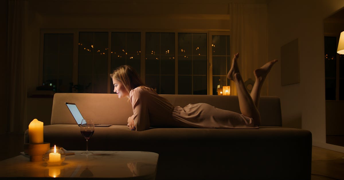 découvrez notre guide complet sur la routine du soir pour apaiser votre esprit et préparer votre corps à une bonne nuit de sommeil. apprenez des astuces pour relaxer, déconnecter de la journée et instaurer des rituels bénéfiques pour un endormissement facile.
