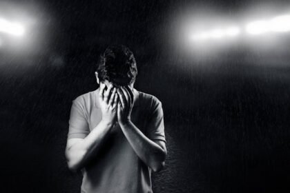 découvrez l'exploration des questions profondes de l'existence humaine avec 'existential'. un voyage captivant à travers les dilemmes philosophiques, les émotions et les réflexions sur la vie, la mort et le sens de notre passage sur terre.