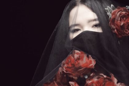 découvrez les nuances de la culpabilité dans notre exploration approfondie. analysez ses origines, ses impacts sur la psychologie humaine et des stratégies pour la surmonter. plongez dans un sujet complexe qui touche à nos relations et à notre bien-être.
