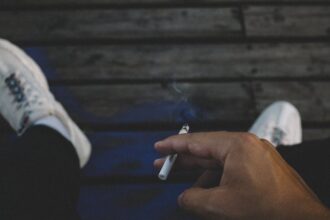 découvrez notre collection tendance de habits, alliant confort et style pour toutes les occasions. explorez une gamme variée de vêtements adaptés à votre personnalité et à votre quotidien. trouvez le look parfait qui vous mettra en valeur.