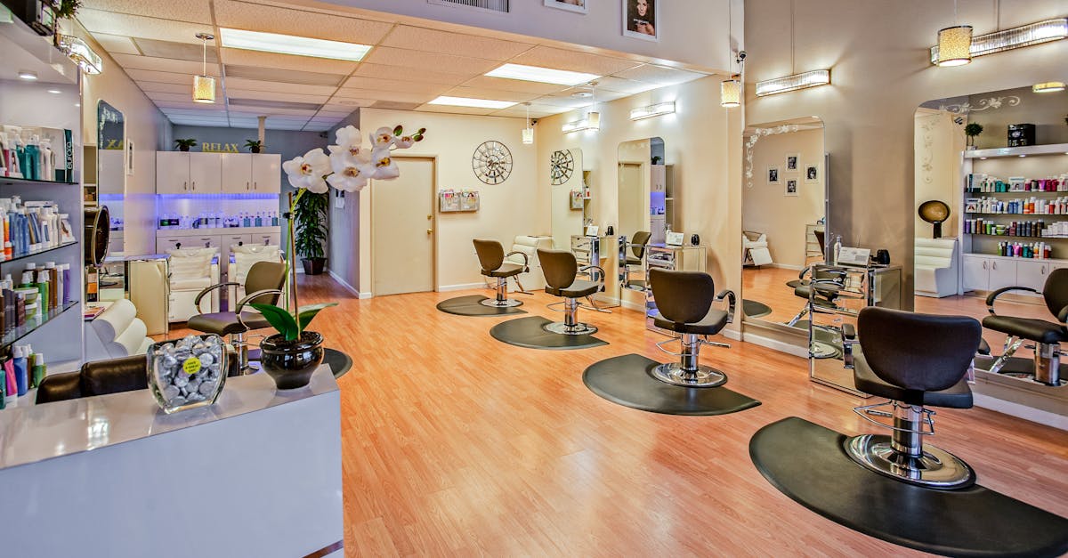 découvrez notre salon de coiffure, votre destination ultime pour des coupes élégantes, des colorations tendances et des soins capillaires personnalisés. offrez à vos cheveux le meilleur avec notre équipe de stylistes expérimentés dans une ambiance accueillante et professionnelle.