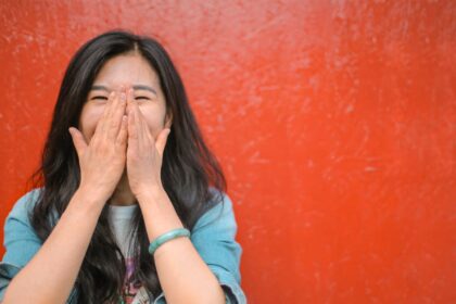 découvrez l'univers fascinant de l'humour, des blagues aux anecdotes hilarantes, en passant par les comédies qui font rire aux éclats. plongez dans un monde où le rire est roi et explorez les différentes facettes de l'humour à travers des articles, des vidéos et des conseils pour égayer votre quotidien.