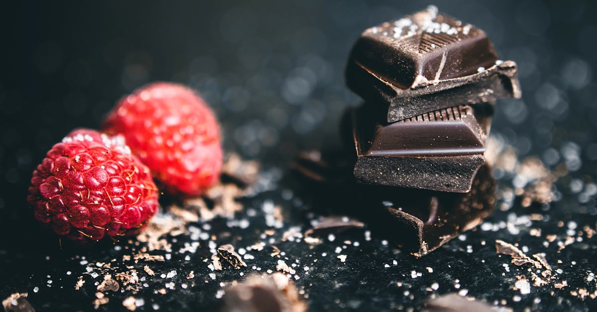 découvrez l'univers irrésistible des chocolats kinder, de délicieuses douceurs qui allient douceur et croquant. parfaits pour les petits comme les grands, les produits kinder promettent un moment de plaisir à chaque bouchée. succombez à la tentation avec nos assortiments vanille, chocolat et praliné!