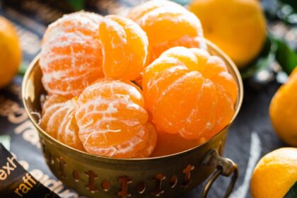 découvrez les mandarins, ces agrumes juteux et parfumés, riches en vitamines et idéaux pour une collation saine. apprenez tout sur leurs bienfaits, leurs variétés et des conseils de dégustation.