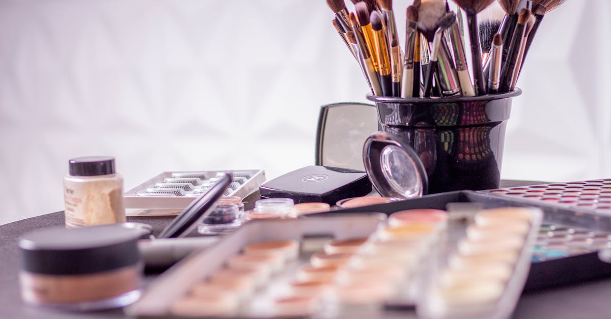 découvrez notre sélection de mascaras qui mettront en valeur vos cils ! que vous recherchiez volume, longueur ou courbure, trouvez le produit parfait pour un regard captivant et irrésistible.