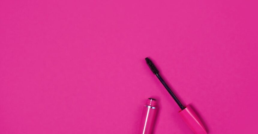 découvrez notre sélection de mascaras pour des cils volumineux et magnifiés. que vous recherchiez un look naturel ou un effet dramatique, trouvez le mascara parfait qui fera ressortir votre regard.