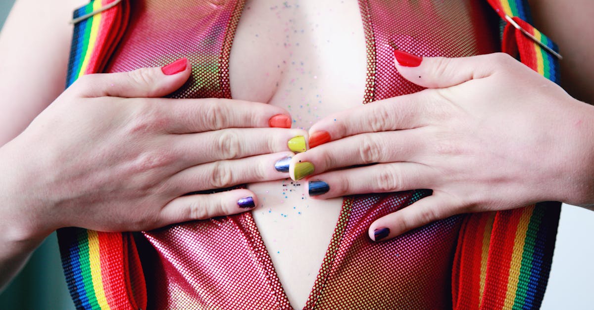 découvrez notre sélection de vernis à ongles aux couleurs éclatantes et aux finitions variées. parfait pour sublimer vos mains, chaque application offre un résultat professionnel. retrouvez des formules durables et des teintes tendances pour un style inégalé.