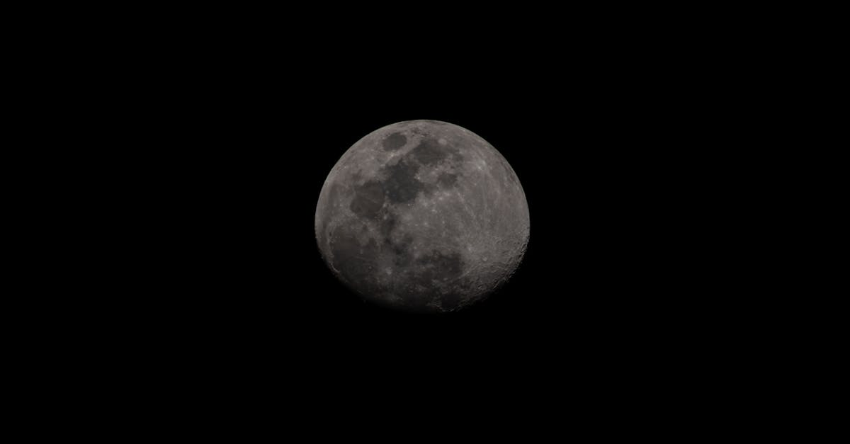 découvrez les mystères et les bienfaits d'une nouvelle lune. cette phase lunaire symbolise le renouveau, l'intention et le potentiel. apprenez à harness ces énergies pour initier de nouveaux projets et intentions.