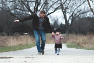 découvrez des conseils pratiques et des astuces sur l'éducation des enfants pour vous aider à devenir un parent plus serein et informé. explorez des topics variés allant de la maternité à la discipline, en passant par la communication avec vos enfants.
