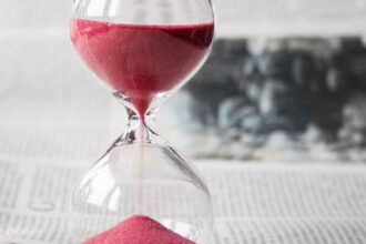 découvrez l'importance de la patience dans notre vie quotidienne. apprenez à cultiver cette vertu essentielle pour mieux gérer le stress, améliorer vos relations et atteindre vos objectifs avec sérénité.