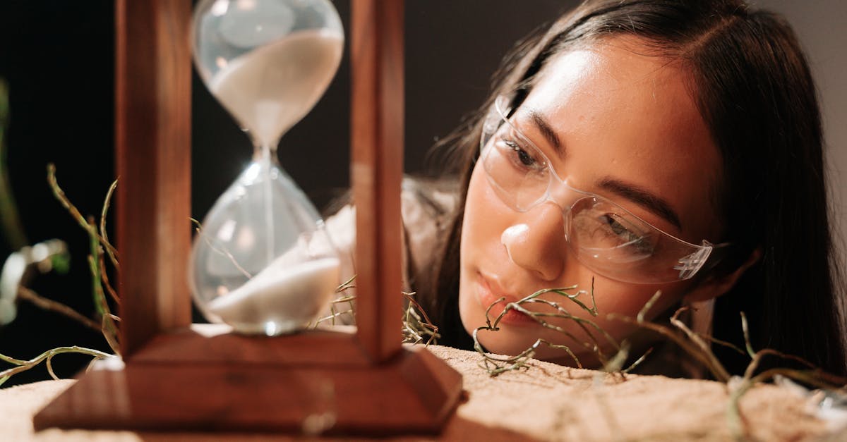 découvrez l'essence de la patience, une vertu essentielle pour surmonter les défis de la vie. apprenez à cultiver cette qualité précieuse pour améliorer vos relations et atteindre vos objectifs avec sérénité.