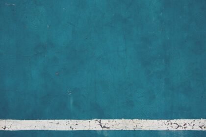 découvrez les bienfaits du peeling : une méthode de soins de la peau qui exfolie en profondeur, revitalise le teint et atténue les imperfections. apprenez comment cette technique peut transformer votre peau et lui redonner éclat et douceur.