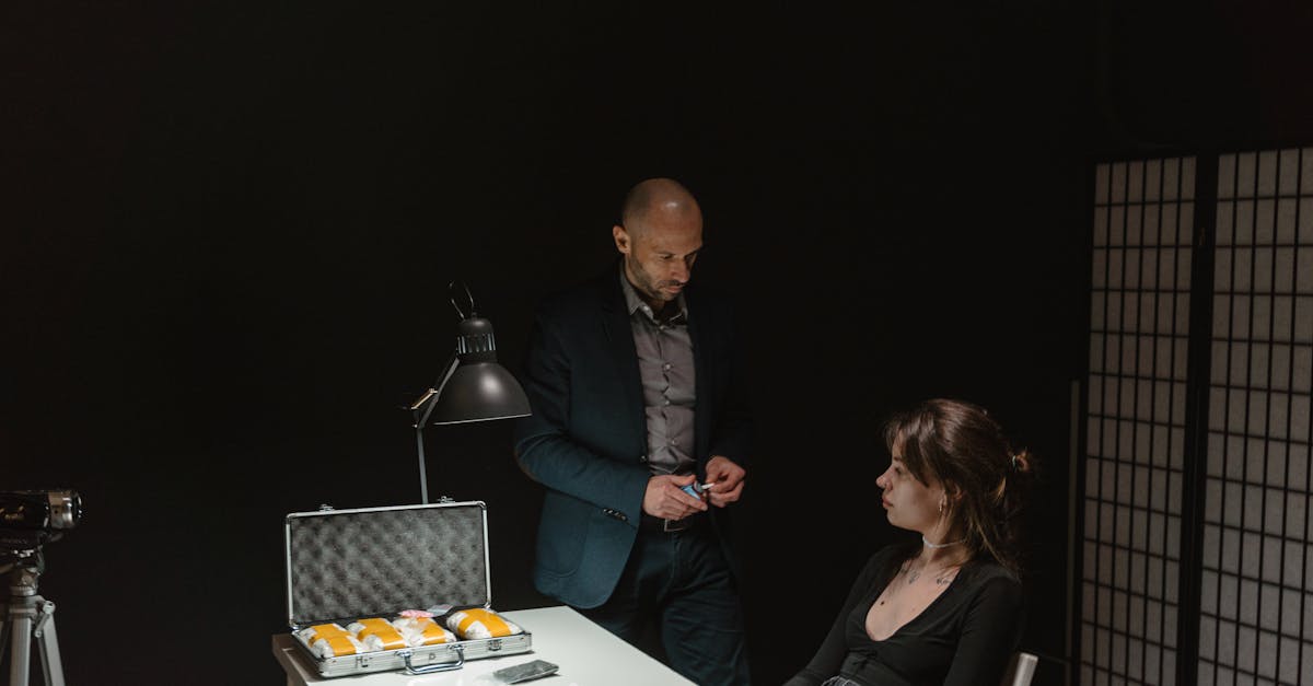plongez dans l'univers captivant du thriller psychologique, où l'esprit humain est soumis à des tests inimaginables. entre manipulation, mystère et suspense haletant, chaque page vous entraîne dans un tourbillon émotionnel. découvrez des personnages complexes et des retournements de situation à couper le souffle qui vous tiendront en haleine jusqu'à la dernière ligne.