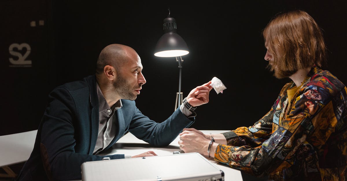 découvrez un thriller psychologique captivant qui explore les méandres de l'esprit humain, entre mystère et suspense, où chaque décision peut mener à des révélations troublantes.
