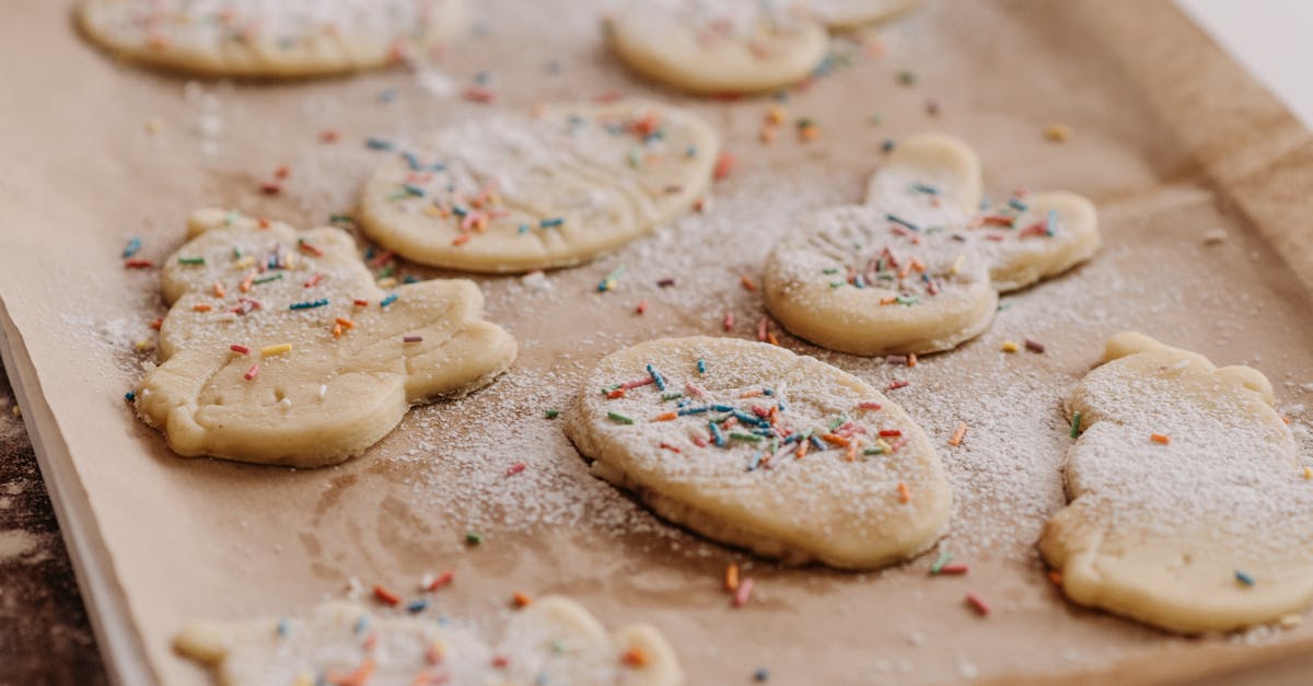 découvrez le plaisir irrésistible de la pâte à biscuits crue avec nos recettes faciles et savoureuses. idéale pour les gourmands en quête d'une douceur réconfortante à déguster à la cuillère !
