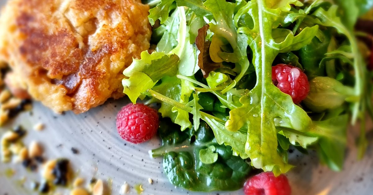 découvrez notre délicieuse recette de saumon en gâteau, un plat savoureux et équilibré qui ravira vos papilles. parfait pour un dîner en famille ou un repas entre amis, ce cake au saumon allie fraîcheur et convivialité. facile à préparer, il saura séduire tout le monde.