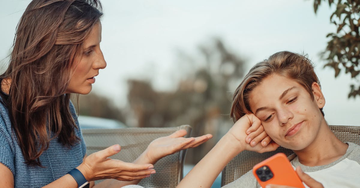 découvrez l'impact du temps d'écran sur votre santé mentale et physique. apprenez à équilibrer l'utilisation des écrans avec des activités enrichissantes pour une vie plus saine et connectée.