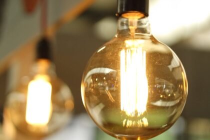 découvrez shine, une plateforme innovante qui vous aide à gérer votre activité en toute simplicité. profitez de services adaptés aux entrepreneurs, d'outils de gestion performants et d'une interface intuitive pour briller dans votre secteur !