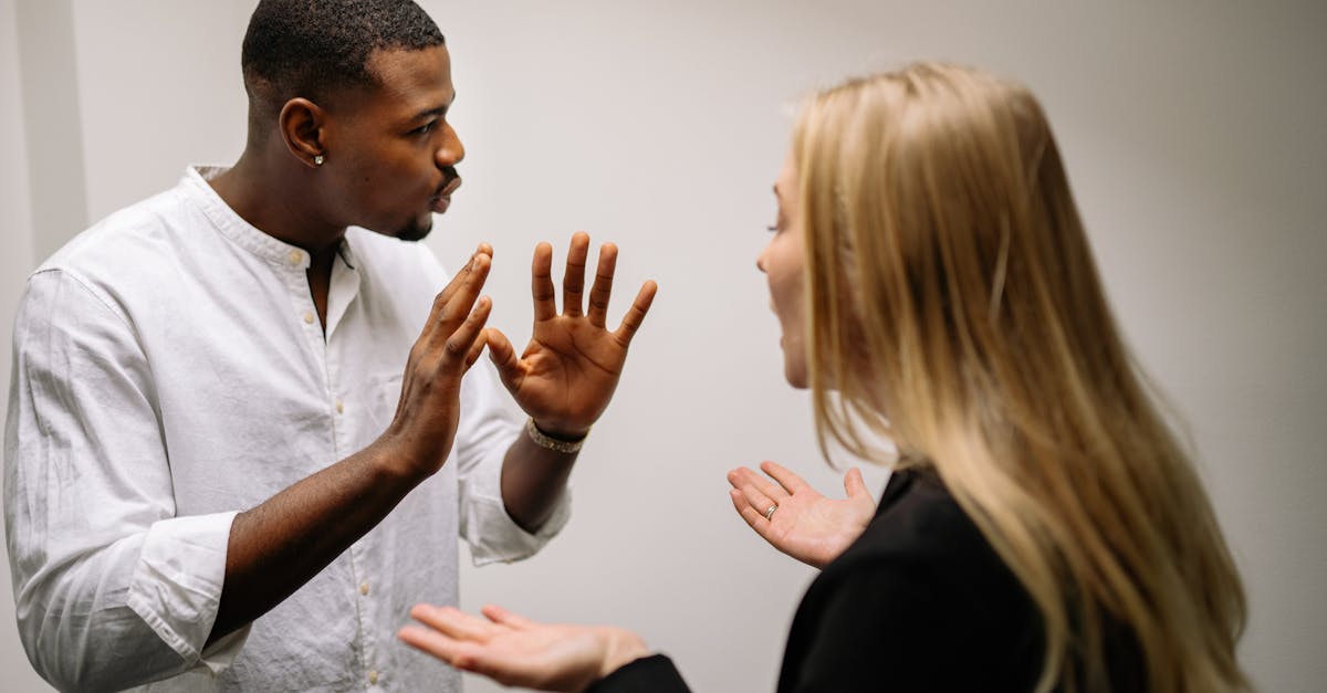 découvrez des conseils et des stratégies pour surmonter l'anxiété sociale. apprenez à gérer le stress, à améliorer vos interactions sociales et à retrouver confiance en vous. transformez votre vie sociale grâce à des techniques éprouvées et des ressources utiles.