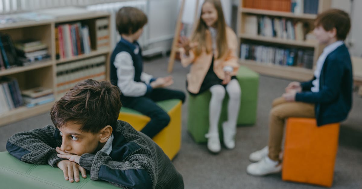 découvrez comment mieux comprendre et surmonter l'anxiété sociale. obtenez des conseils pratiques et des stratégies efficaces pour gérer vos craintes, améliorer vos interactions et retrouver confiance en vous dans les situations sociales.