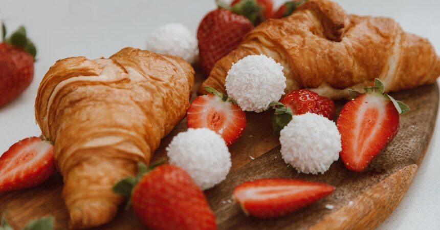 découvrez l'univers délicieux de la fraise : ses variétés juteuses, ses bienfaits pour la santé et des recettes savoureuses pour en profiter toute l'année.