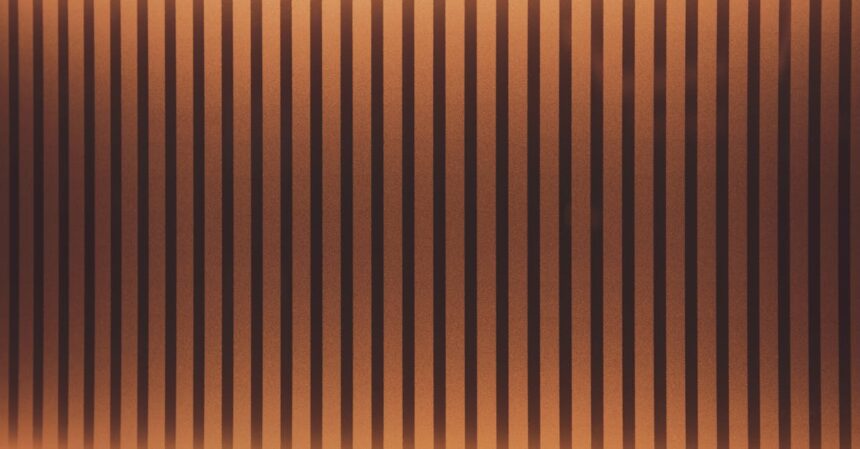 découvrez l'univers fascinant des rayures avec notre collection 'stripes'. des motifs audacieux qui dynamisent vos tenues et intérieurs, alliant style moderne et élégance intemporelle. explorez des vêtements, accessoires et décorations qui jouent sur l'effet des lignes pour un look résolument chic.