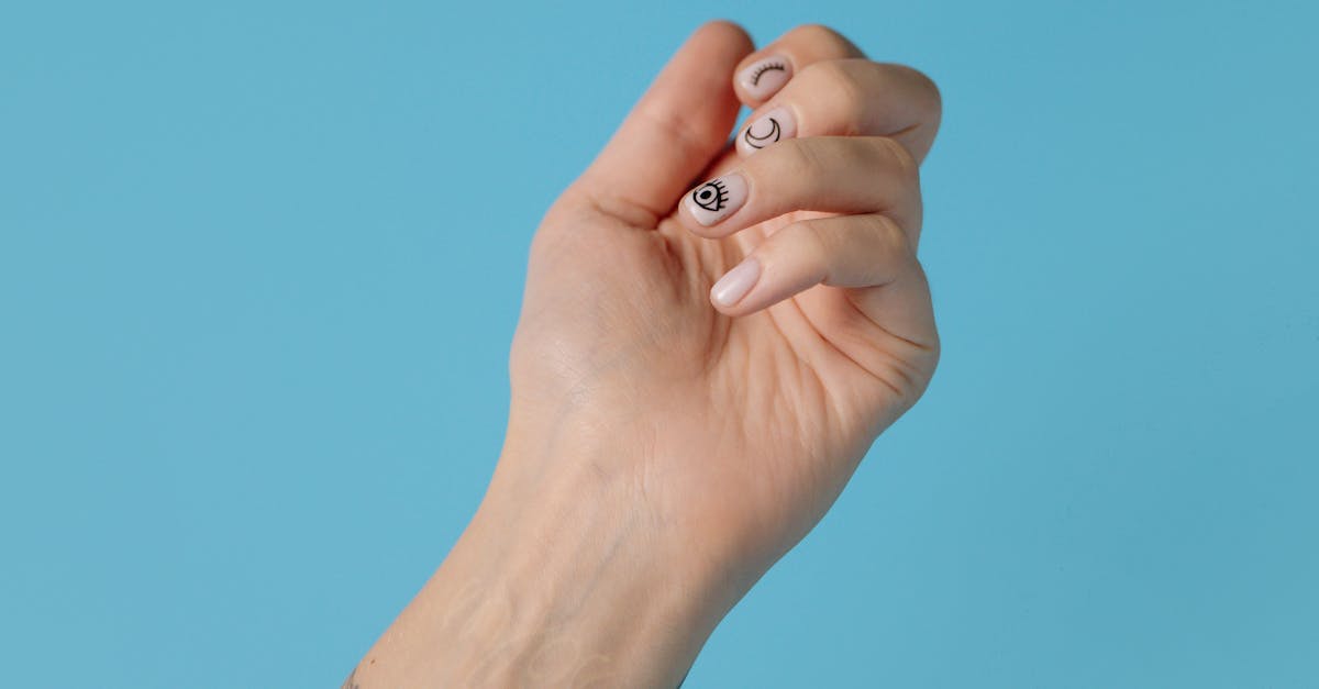 découvrez les significations profondes des symboles de tatouage. explorez notre guide complet sur les motifs populaires et leur histoire, et trouvez l'inspiration pour votre prochain tatouage.