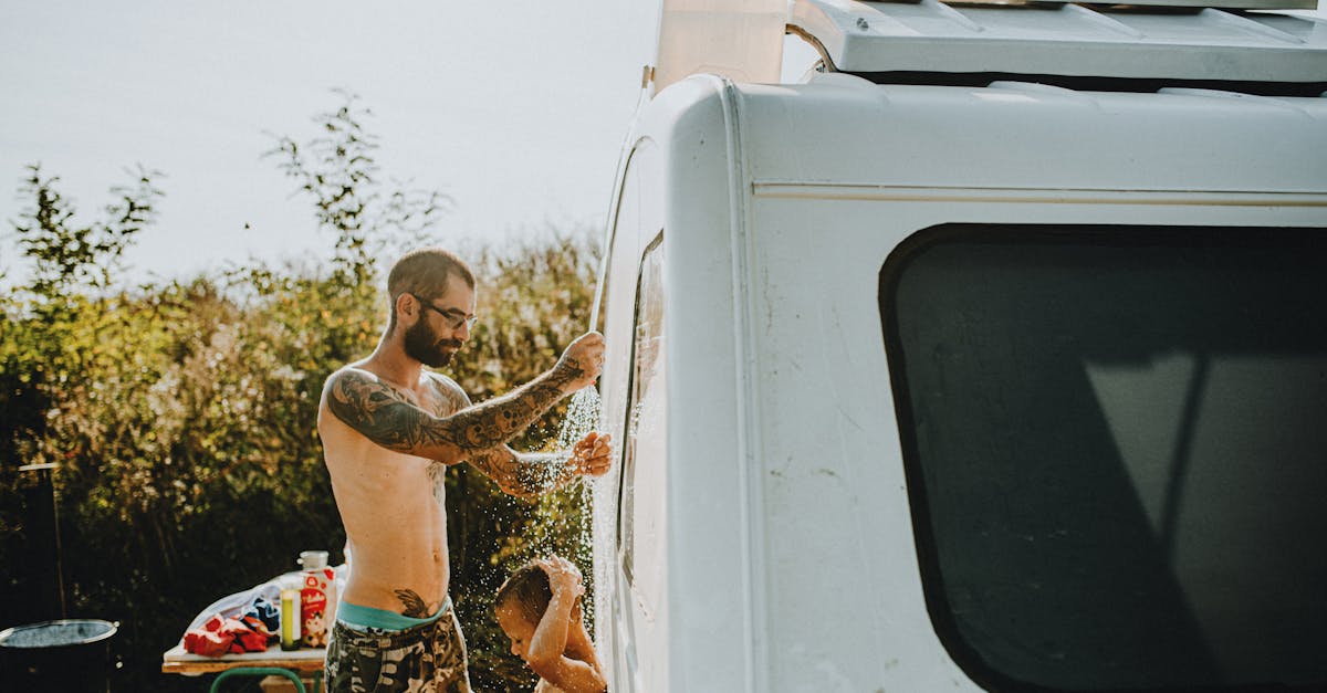 découvrez l'univers des tatouages de voyage, une façon unique d'exprimer votre amour pour l'aventure et l'exploration. inspirez-vous de designs créatifs qui capturent l'essence de vos destinations préférées, que ce soit des monuments emblématiques, des paysages époustouflants ou des symboles culturels. un hommage permanent à vos souvenirs de voyage.
