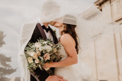 découvrez des idées inspirantes pour planifier votre mariage parfait, des conseils sur la décoration, les robes, les lieux et bien plus encore pour faire de votre jour spécial un moment inoubliable.