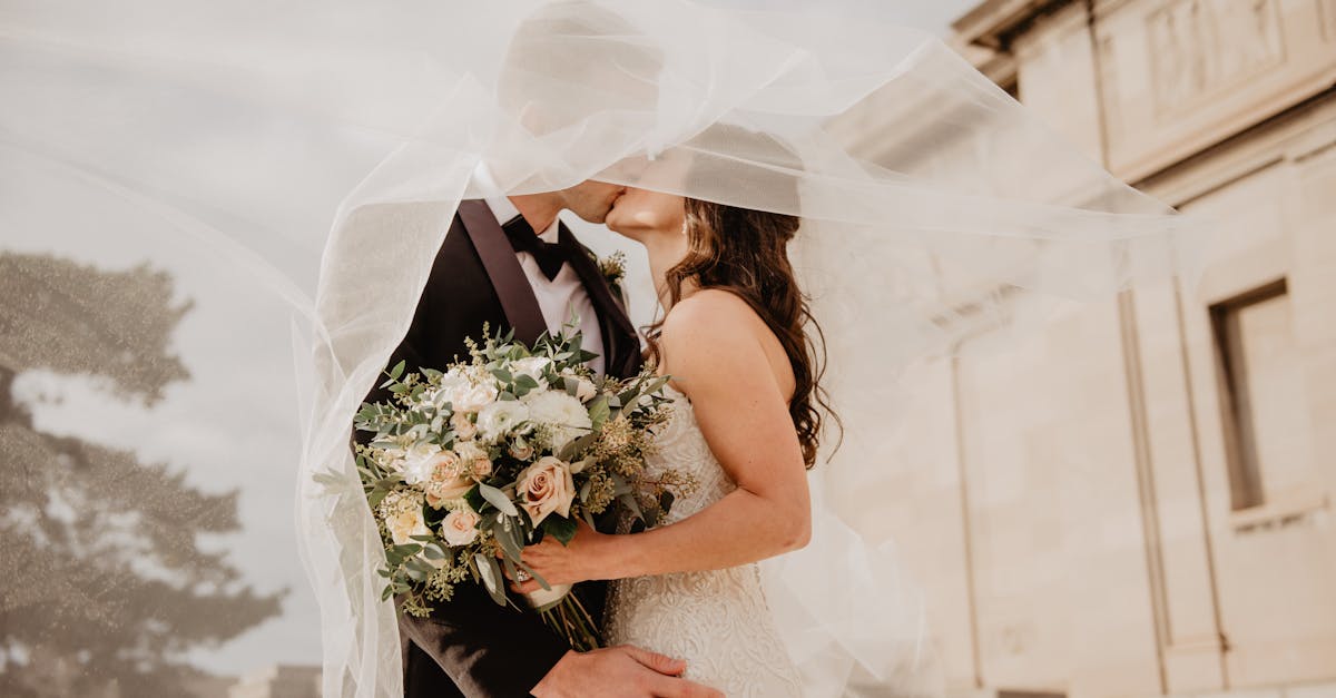 découvrez des idées inspirantes pour planifier votre mariage parfait, des conseils sur la décoration, les robes, les lieux et bien plus encore pour faire de votre jour spécial un moment inoubliable.
