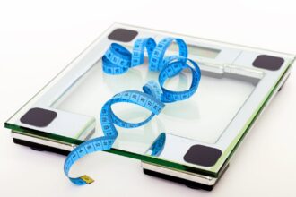 découvrez des conseils pratiques et efficaces pour perdre du poids de manière saine et durable. explorez des régimes équilibrés, des astuces d'exercice et des stratégies de motivation pour atteindre vos objectifs de perte de poids.
