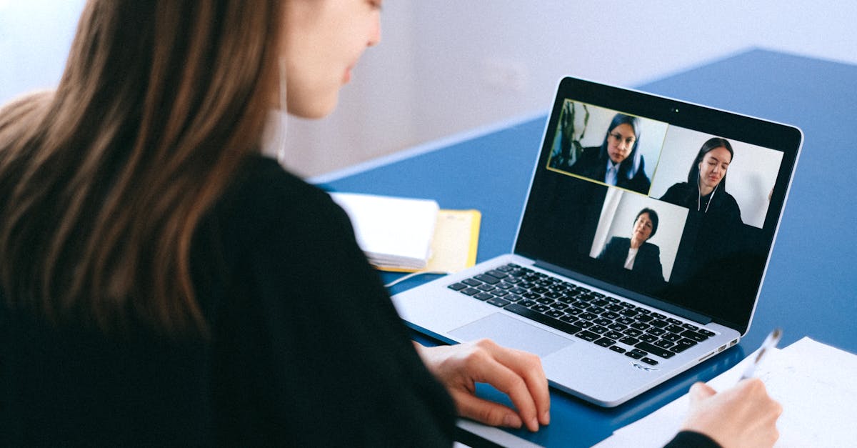 découvrez zoom, la plateforme de communication qui révolutionne vos réunions en ligne. profitez de fonctionnalités avancées telles que le partage d'écran, les salles de sous-commission et la vidéoconférence hd, pour des échanges fluides et productifs, où que vous soyez.